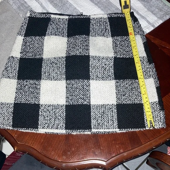 Ladies skirt - Picture 2 of 6